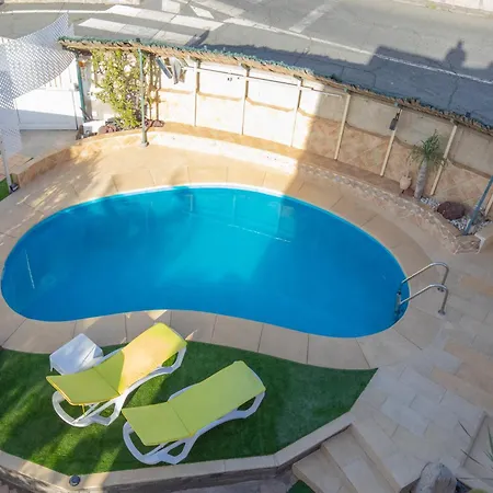 Villa In With Private Pool